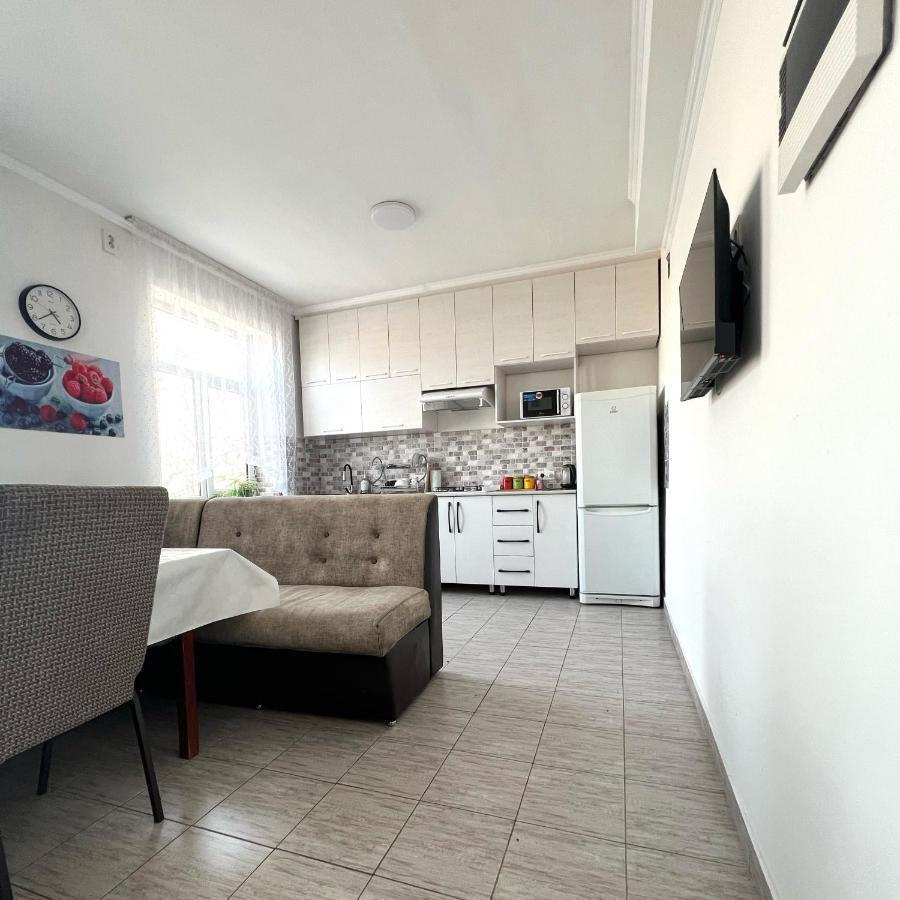 Abs Guest House Osch Exterior foto