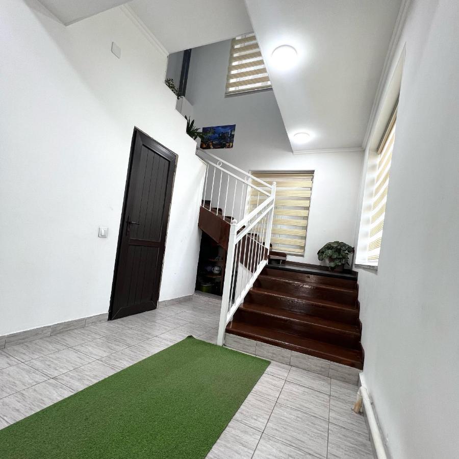 Abs Guest House Osch Exterior foto
