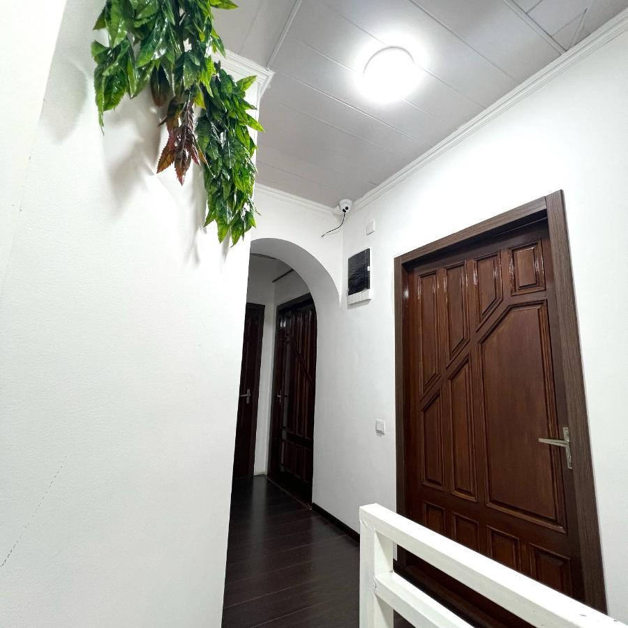 Abs Guest House Osch Exterior foto
