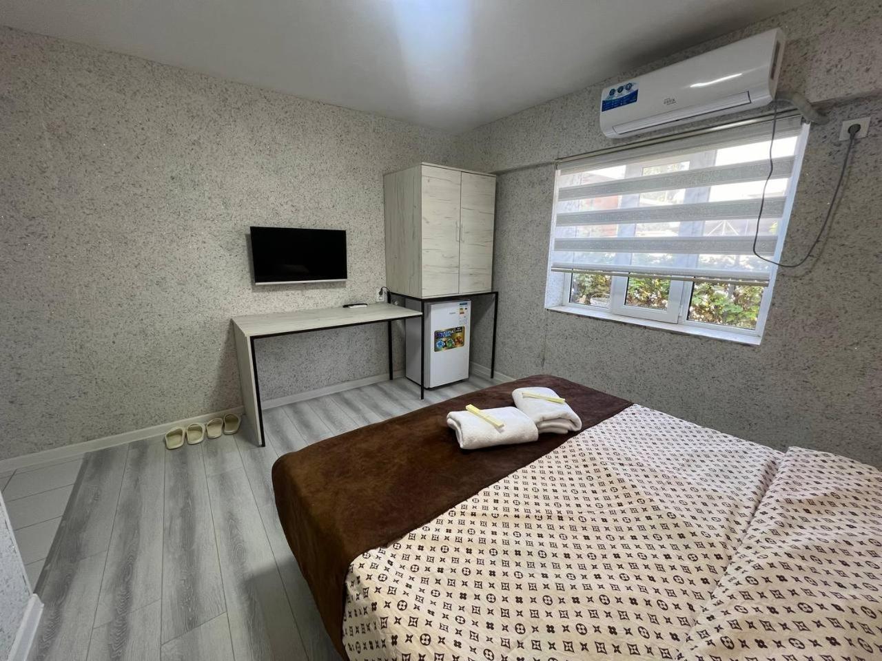 Abs Guest House Osch Exterior foto