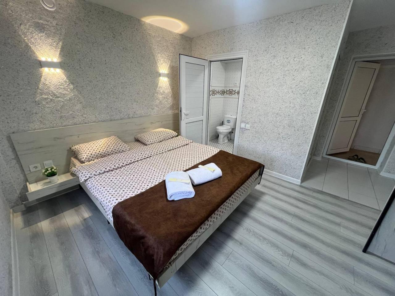 Abs Guest House Osch Exterior foto